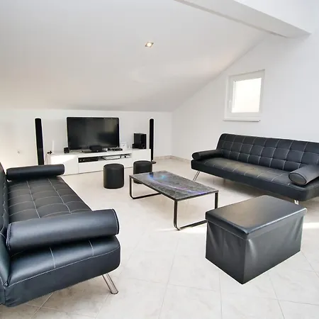 Apartman Zorka Radovin Exterior photo
